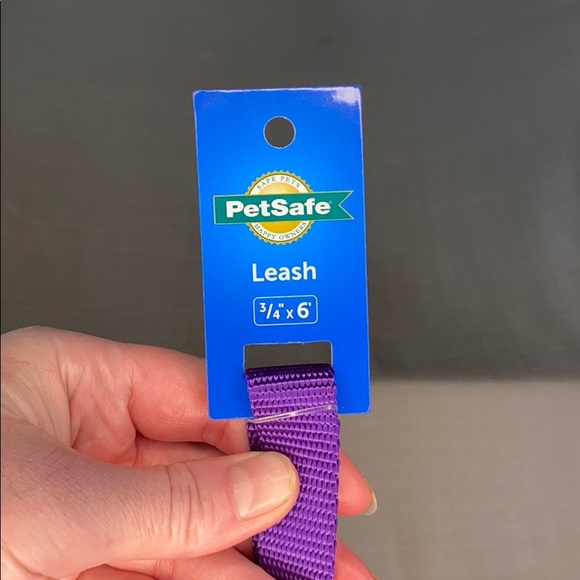 PetSafe | Nylon Dog Leash | Purple | 6ft x 3/4" - Picture 3 of 5